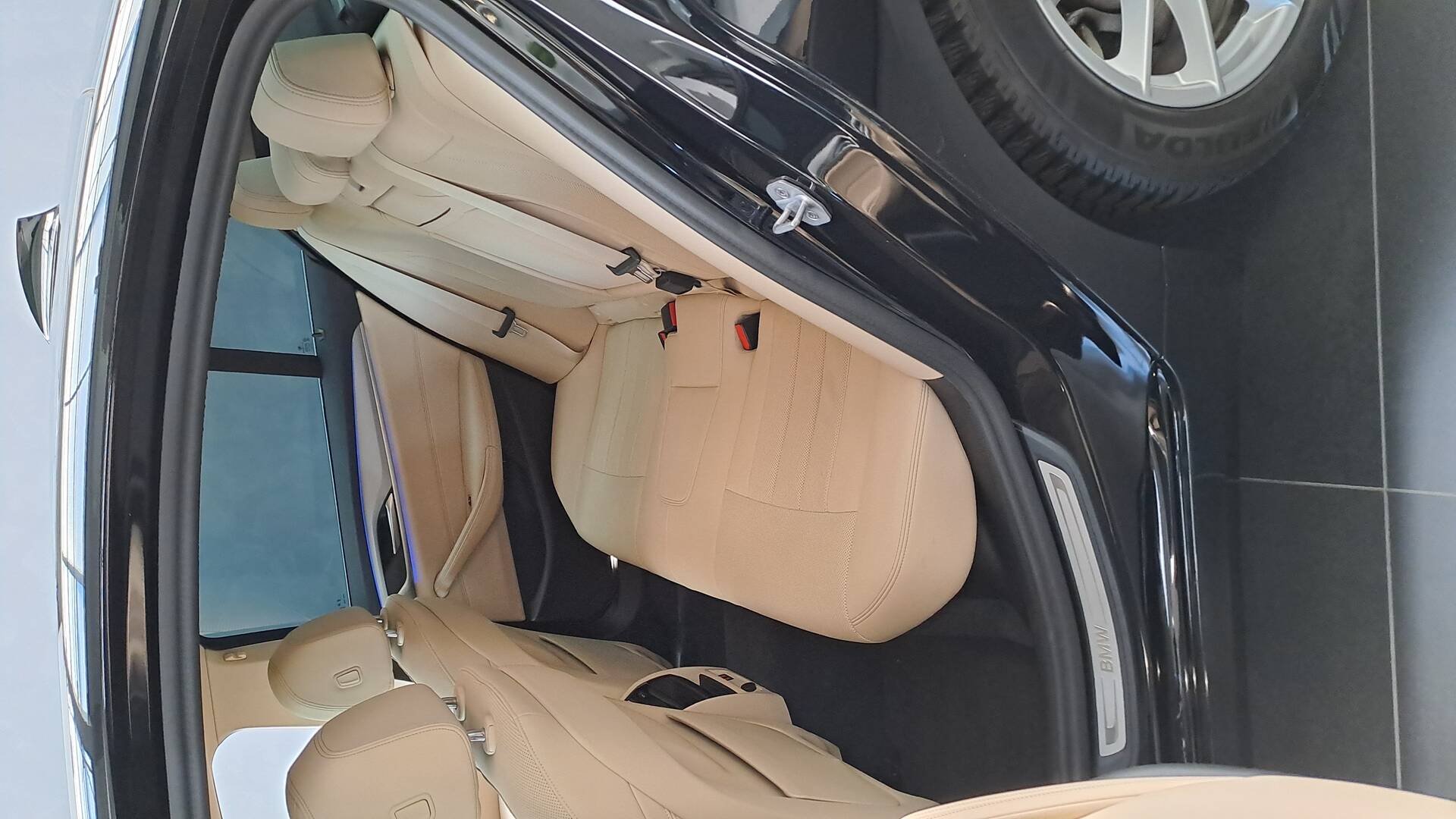 product-gallery-image