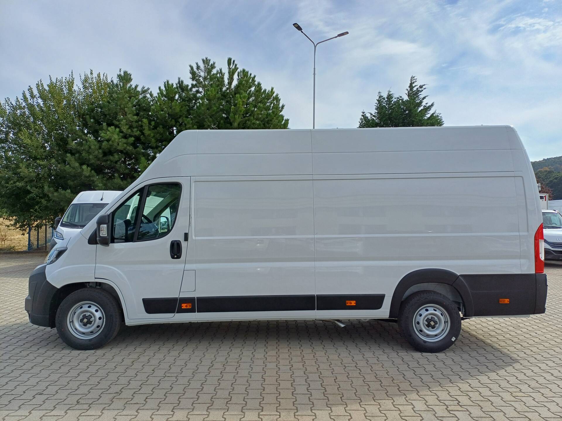 Fiat-Professional Ducato Maxi MY24 L4H3 2,2 MTJ 180k Maxi