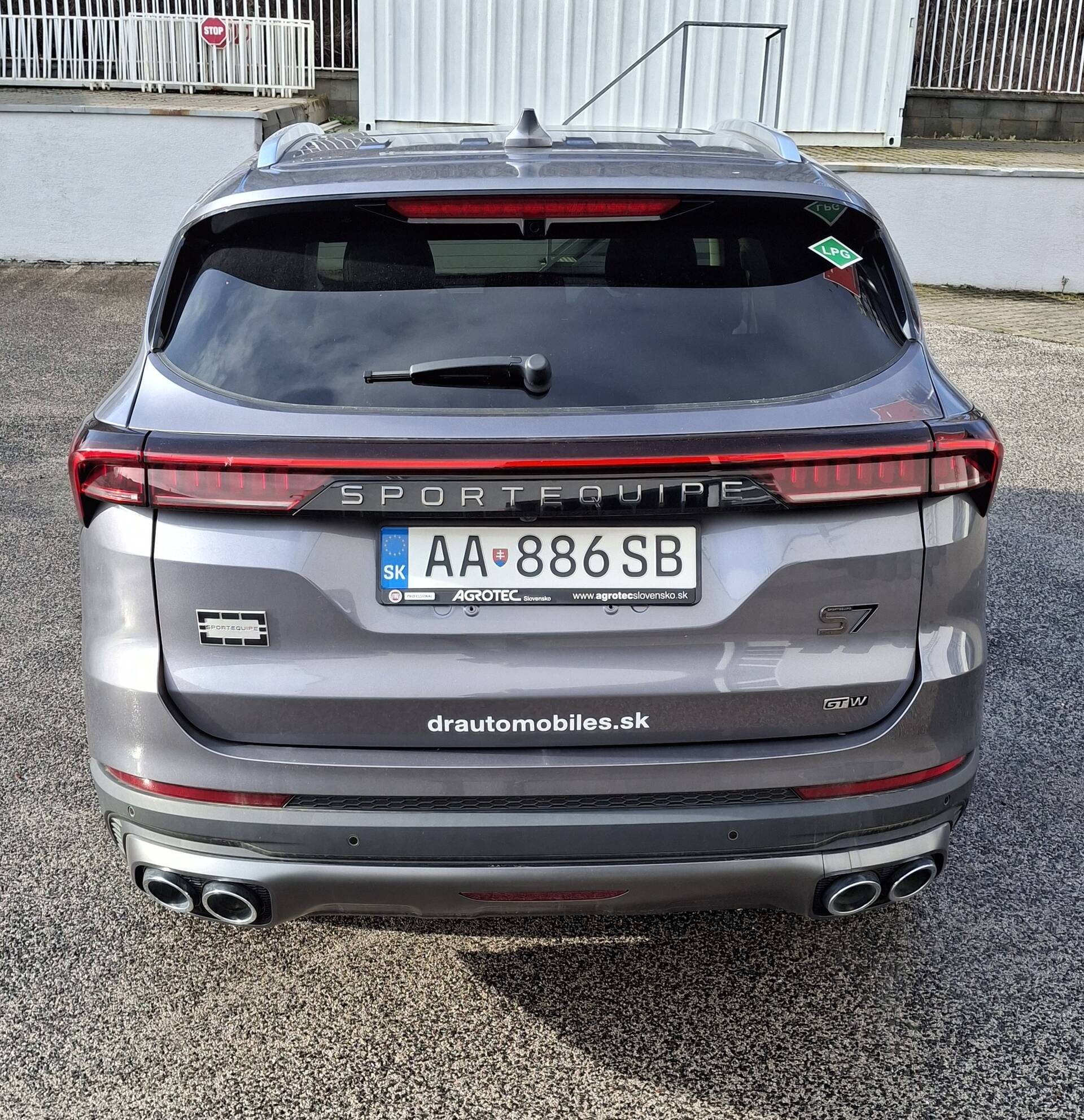 product-gallery-image