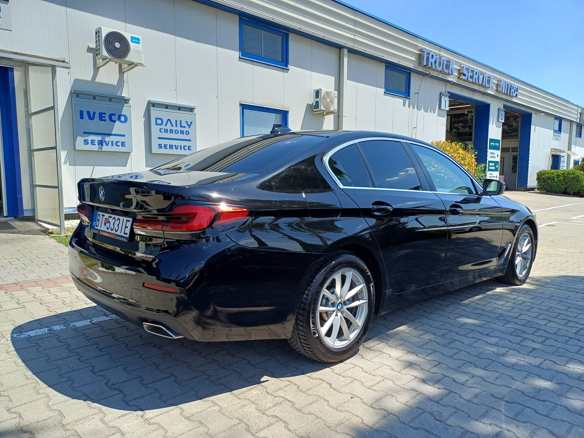 BMW Ostatní nákladní BMW Rad 5 520i